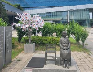성남시, 일본군위안부 피해자「기림의 날」시민자율 추모공간 마련
