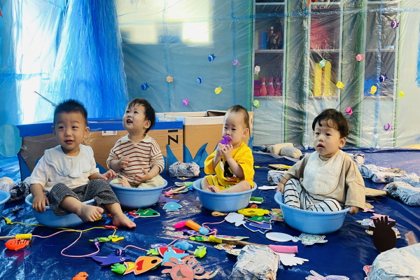 [영상 / 포토] 대전 유성구 ‘아이파크샤인 어린이집’ 여름 놀이, 동그란 바다-바다야 놀자