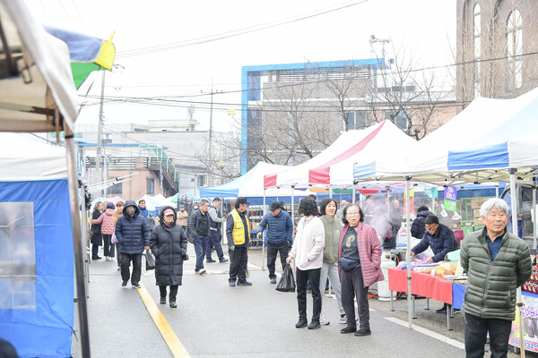 횡성 우천면 전통시장(오일장) 개장