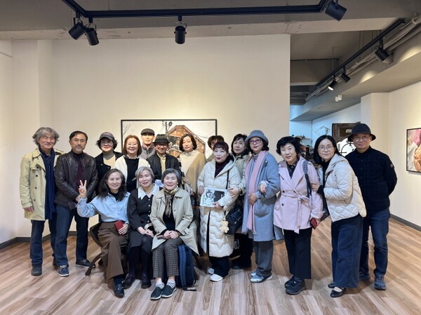 대전 ‘탄’ 갤러리 전시는 오프닝과 함께 ‘작가와의 대화’를 지난 15일 성황리에 마쳤다.