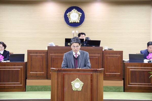 시정연설을 하고 있는 김돈곤 청양군수. /청양군