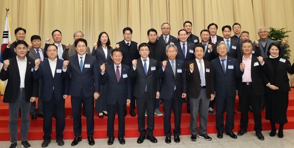 청주상공회의소, '세정지원·안전경영' 강화···기업 소통·책임경영 ... - 뉴스 썸네일 이미지