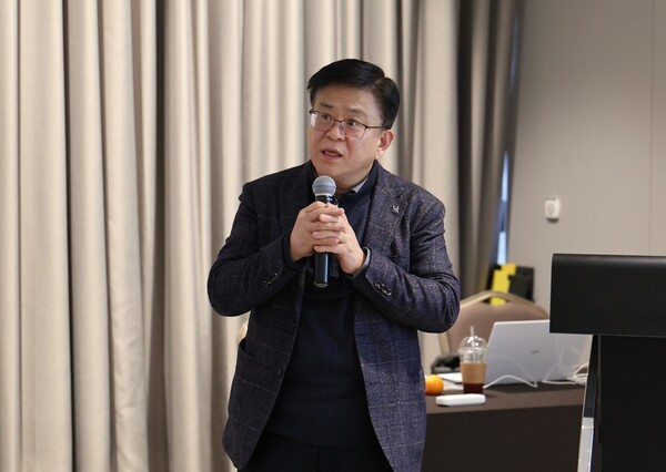 ㈜필코코스팜 고용식 이사. /김정원 기자